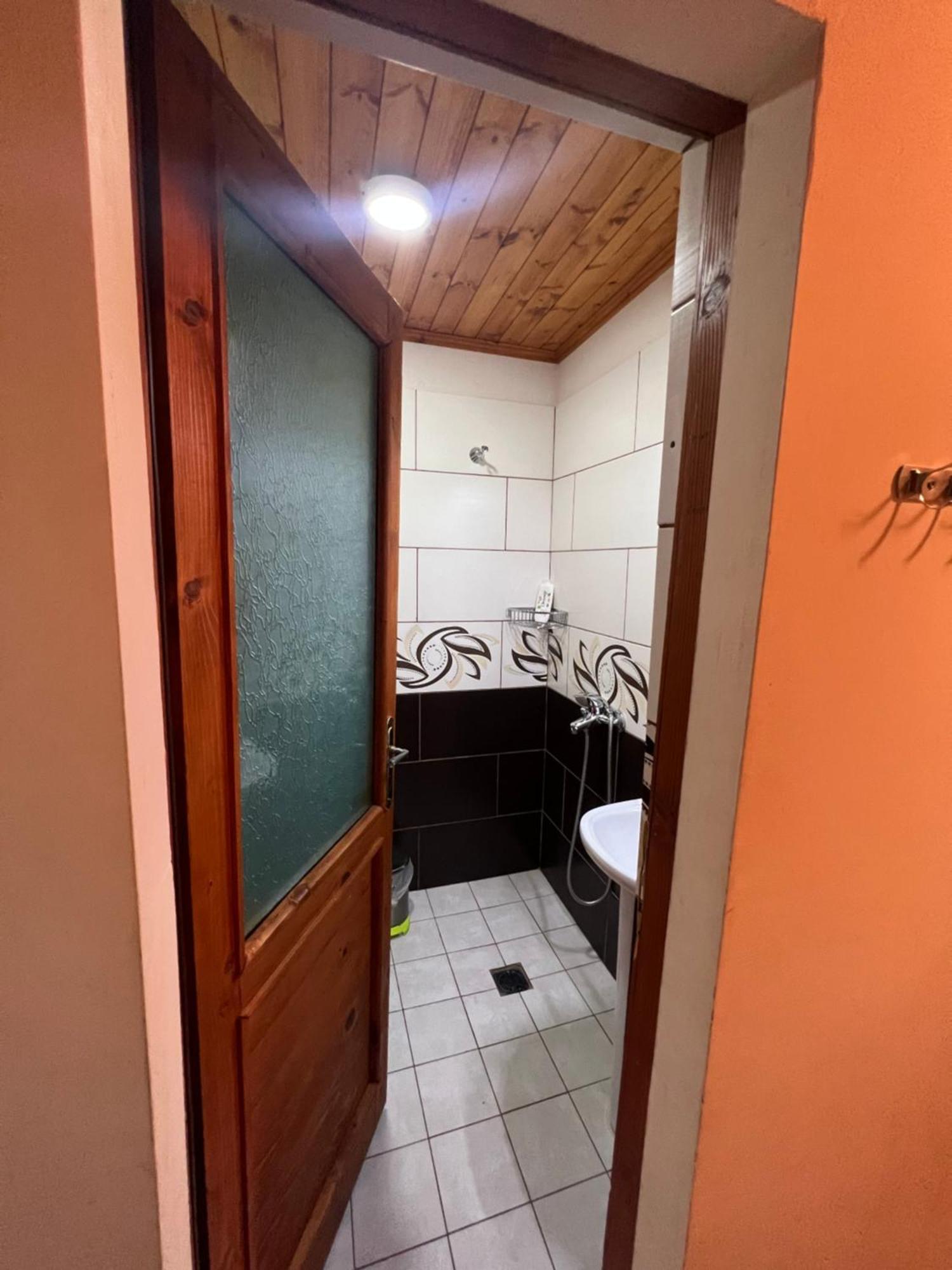 Vila Pepaj Razem Luaran gambar