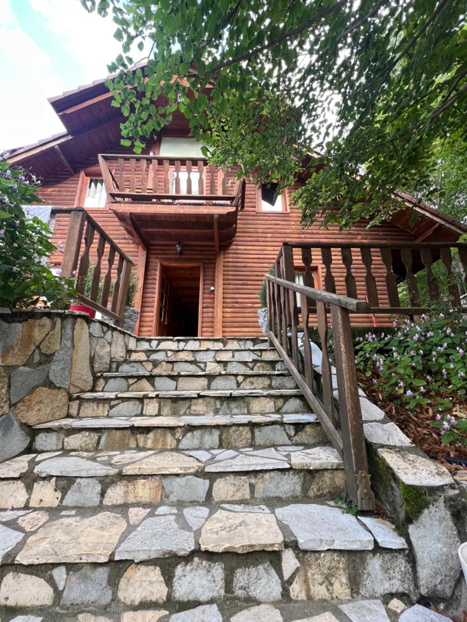 Vila Pepaj Razem Luaran gambar